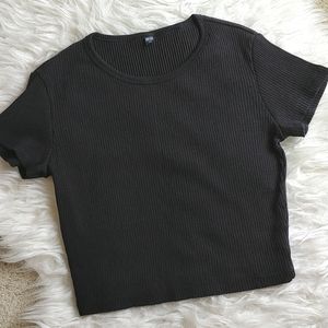 Women Black ribbed cropped top